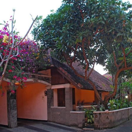 Taman Ayu 212 Hotel Denpasar Eksteriør billede