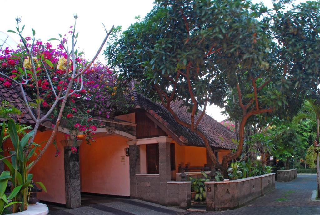 Taman Ayu 212 Hotel Denpasar Eksteriør billede