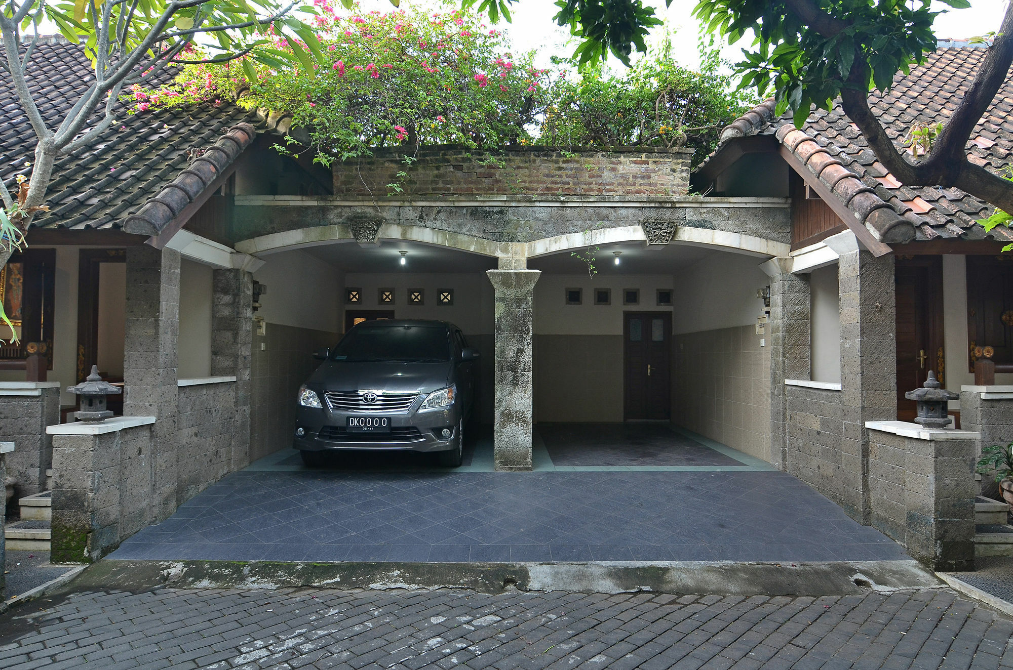 Taman Ayu 212 Hotel Denpasar Eksteriør billede